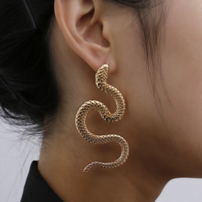 Tilbud Mode lang slange øreringe guld farve personlighed stud øreringe til kvinder vintage dyr kvindelige smykker gave \ >