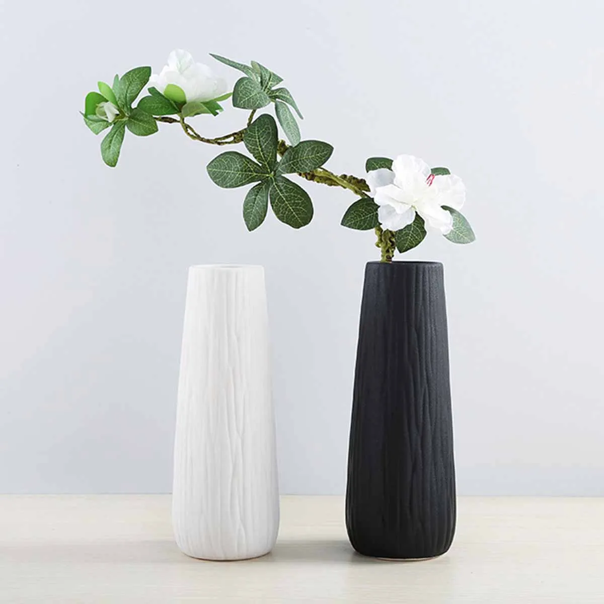 Tilbud Moderne keramiske vaser hvid/sort bordplade vase europæisk stil hjem dekoration vase mode urtepotte kreativ gave tb salg \ Home Decor > Bidsted.dk