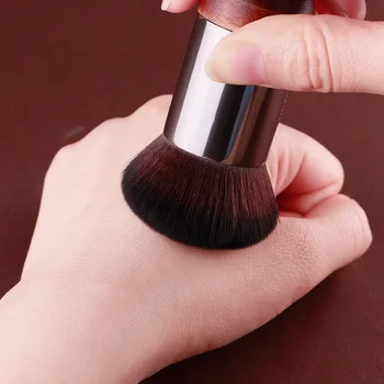 1 stykke #112 Bærbare Vinklet fladskærms Foundation Makeup brush Naturlige træ Polering Foundation dækker Professionel Make up pensler