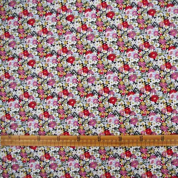 1 værftet Bomuld Poplin Stof til at sy pathwork, kjole, tøj, sengetøj - Rød og pink daisy på sort baggrund (bredde=140cm)