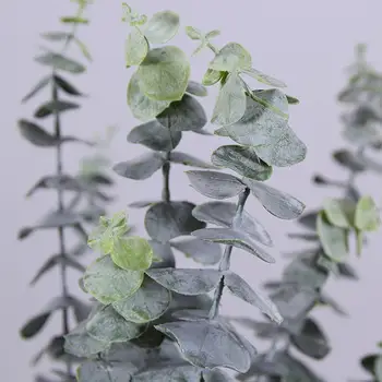 1Pc Kunstig Blomst Attraktiv Dekoration Plast 3 Grene Eucalyptus Blade Falske Anlæg til Bryllup Buket Kunstige Blomster