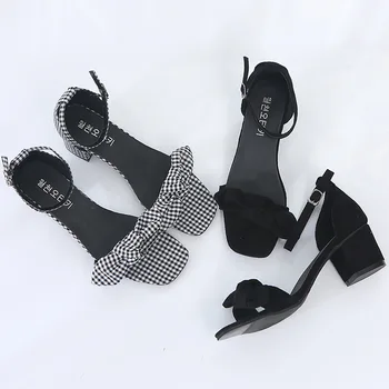 2019 sommeren nye koreanske version af de damer, sandaler tyk med et ord spænde med bue klud sko kvinders sko søde åben tå