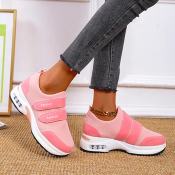 2021 Kvinder Mode Vulcanized Sneakers Platform Solid Farve Lejligheder Ladies Casual Sko Åndbar Kiler Damer Walking Sneakers