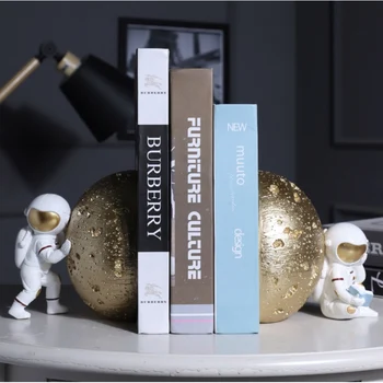2021 Nye Kreative Astronaut Book School Studerende Book Stå Bogstøtter Metal Holder Skrivebord Står for Skolens Brevpapir & Kontor Sup