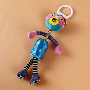 Baby Rangler Legetøj Bed Hængende Squeaker Legetøj Bed Bil Hængende Ring Bell Rasle Toy Kid Gave Fyldt Wind Chimes Bløde Dukke Toy