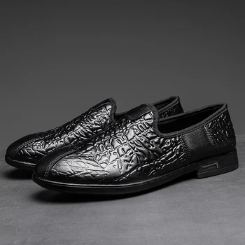 Breathablede herre sko informales mode zapatillas læder sort mand kausale mænd 2020 sko sapatos nye masculino fladskærms foråret