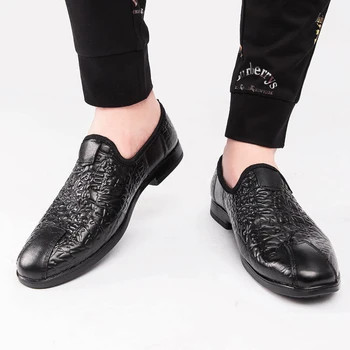 Breathablede herre sko informales mode zapatillas læder sort mand kausale mænd 2020 sko sapatos nye masculino fladskærms foråret
