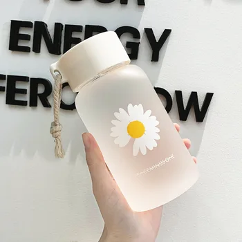 De gennemsigtige Plast-Vand Flaske 500ml Daisy Mønster Bærbare Matteret Tekande med Lanyard Tætte Udendørs Drikke Redskaber