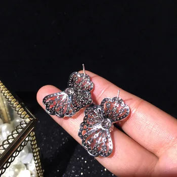 Europæiske og Amerikanske big-navn kreative hule blad øreringe luksus mikro-indlagt zircon super flash kjole part øreringe