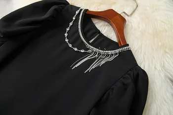 Europæiske og Amerikanske kvinder ' s wear til sommer 2021 Korte ærmer pin-perle-kæde Fashionable sort kjole fishtail