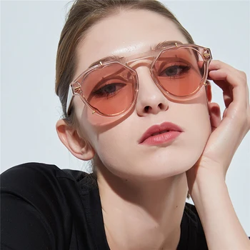 Gratis forsendelse Kvinders 2021 nye mode, retro koreanske runde tudse briller store ramme Solbriller