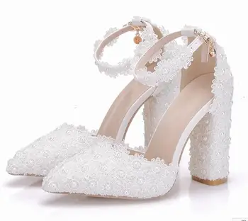 Hvid blonde-blomst spidse sko kvinde høje hæle sandaler kvindelige tyk spænde Pearl pumper damer kjole bryllup sko plus størrelse 41