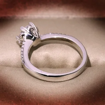 Høj kvalitet hvide zircon ring 6 klo hvid guld bryllup part ring til Dame smykker gave Trendy krone ring jubilæum