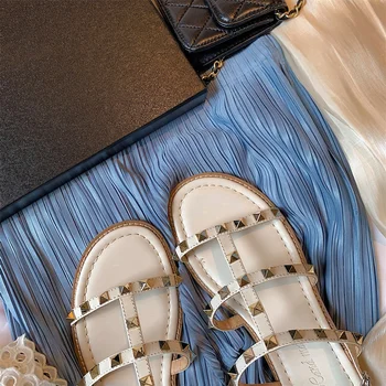 Kanseet Mode Nitte Design Spænde Remmen Kvinder Sandaler I Ægte Læder 2021 Nye Sommer Sandaler Black Komfort Lave Hæle Sko