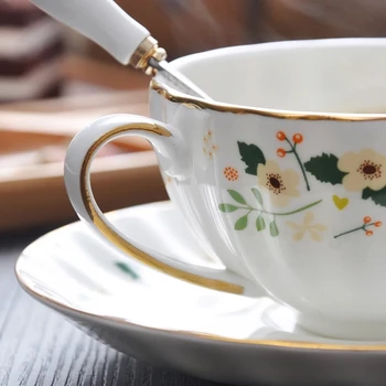 Kreativ Keramik Kaffe Kopper Og Underkop Bone China Porcelæn Glas Vand Eftermiddag Espresso Café Tea Party Hjem Drikke Teaware