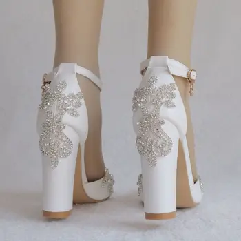 Kvinder sandaler bryllupsfest banket Blonder PU Rhinestones Spænde Remmen 10,5 CM Tyk Høje Hæle Spids Tå sandal kvinder sko