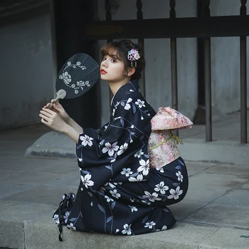 Kvinders Traditionelle Japanske Kimono Sort Farve blomsterprint Klassiske Yukata Cosplay Kjole Satge Udfører Bære Morgenkåbe