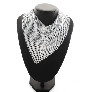Mode og populære kvinders smykker Ou Fan retro overdrevet kort halskæde atmosfæriske halskæde tilbehør, stor krave