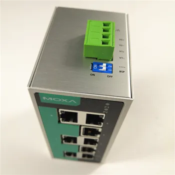 MOXA NPort 5630-16 16-port RS-422/485 rack enhed server med RJ45 stik
