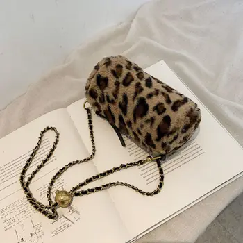 Net red udenlandske stil Plys kæde små runde taske efteråret og vinteren 2021 nye cross regnskabsmæssige lille pose leopard mønster Blød taske