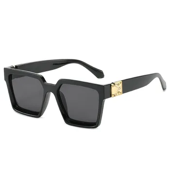 Nye Fashion Damer Square Solbriller Kvinder Goggle Nuancer Vintage Brand Designer Overdimensionerede solbriller UV400-Brillerne