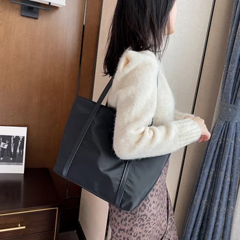 Nylon Skuldertaske Med Stor Kapacitet Koreansk Mode Tote Taske Damer Afslappet Håndtaske