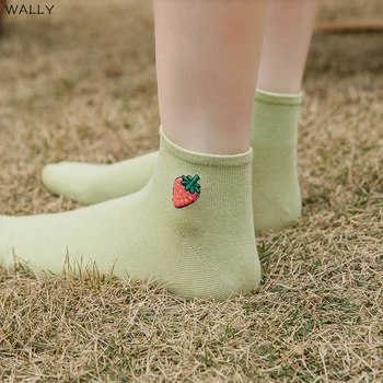 Søde sokker tegnefilm jordbær sjove kawaii designer harajuku chaussette femme kvinde glad sokken mode calcetines blød sok