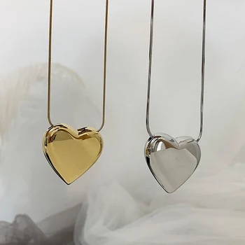 Titanium Stål Mode Minimalistisk Glat Stort Hjerteformet Vedhæng Halskæde I Sølv Farve Søde Charme Halskæde Til Kvinder