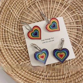 VSnow koreanske Vintage Rainbow Love Heart Hoop Øreringe til Kvinder Flerfarvet Metal Cirkel Part Emalje Øreringe Smykker Pendientes